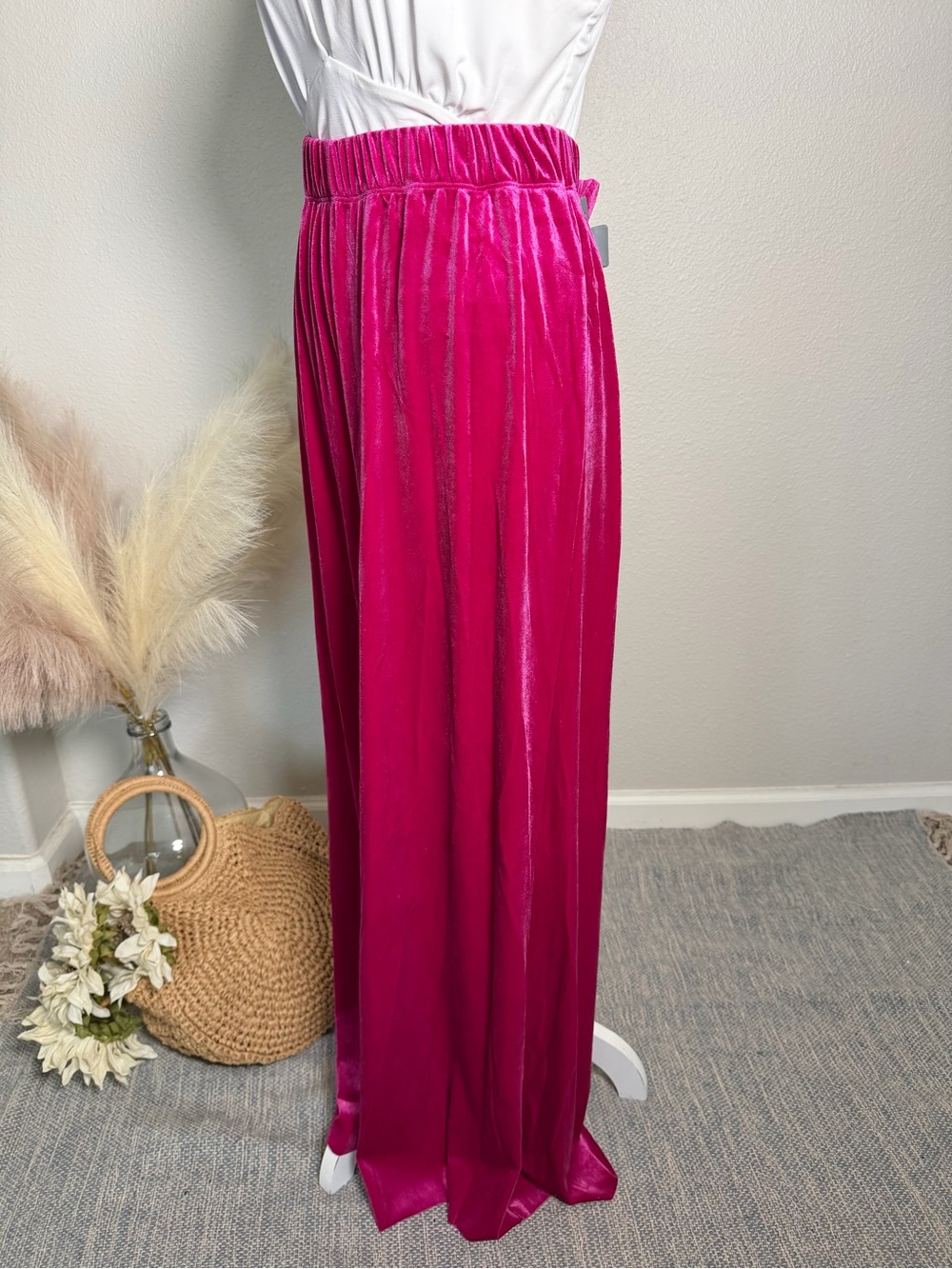 NEW Zenana Outfitters - Women's Fuchsia Velvet Wide Leg bottoms - Picture 10 of 12